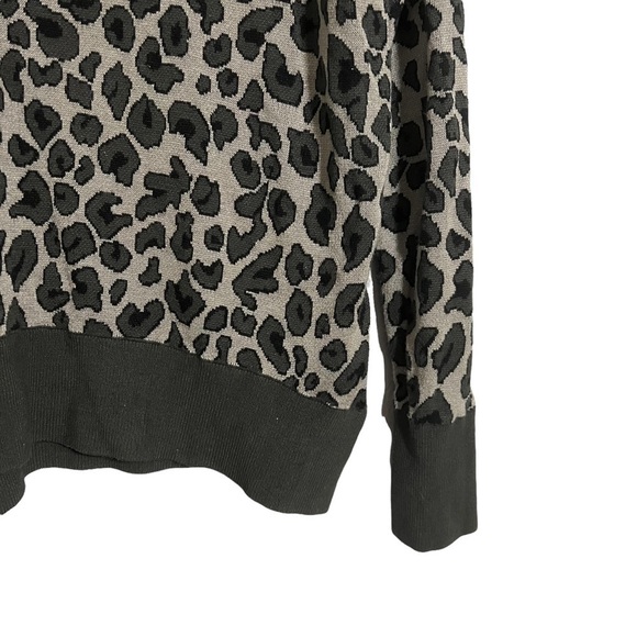 Isaac Mizrahi leopard print sweater small - Picture 4 of 11